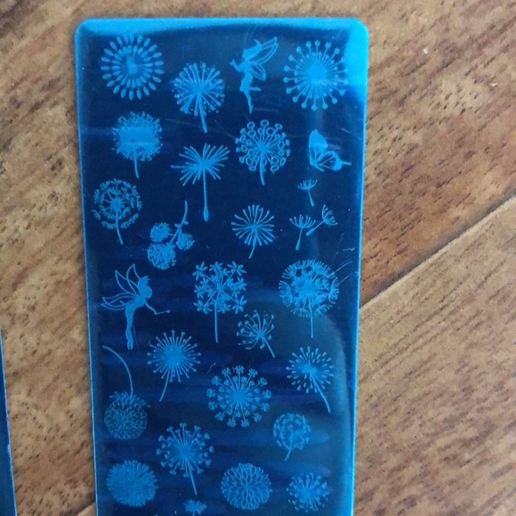 2 Nail Stamping Plates New-Cats, Paws,Fairies, Dandelions, Butterflies - Picture 4 of 5
